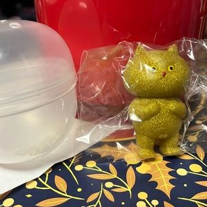 VAG 29 — Futekoneko  gashapon gold cat